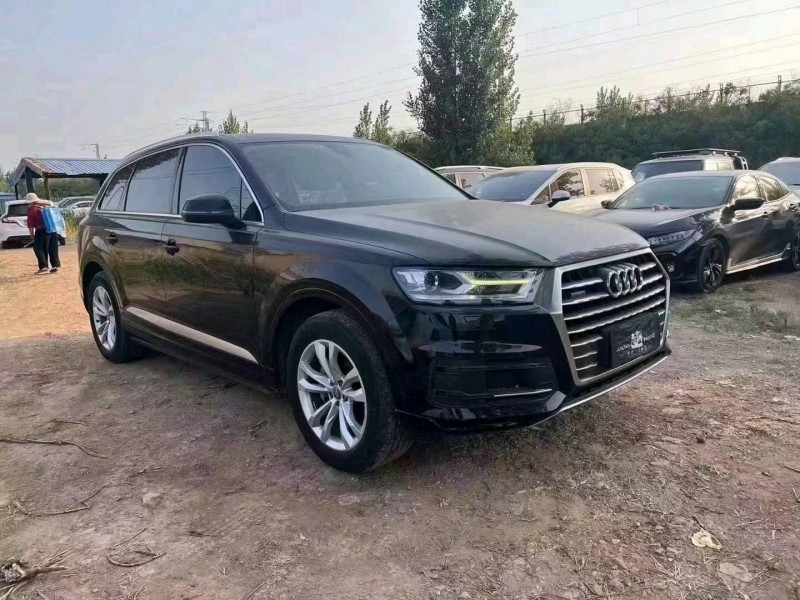 济南17年奥迪Q75