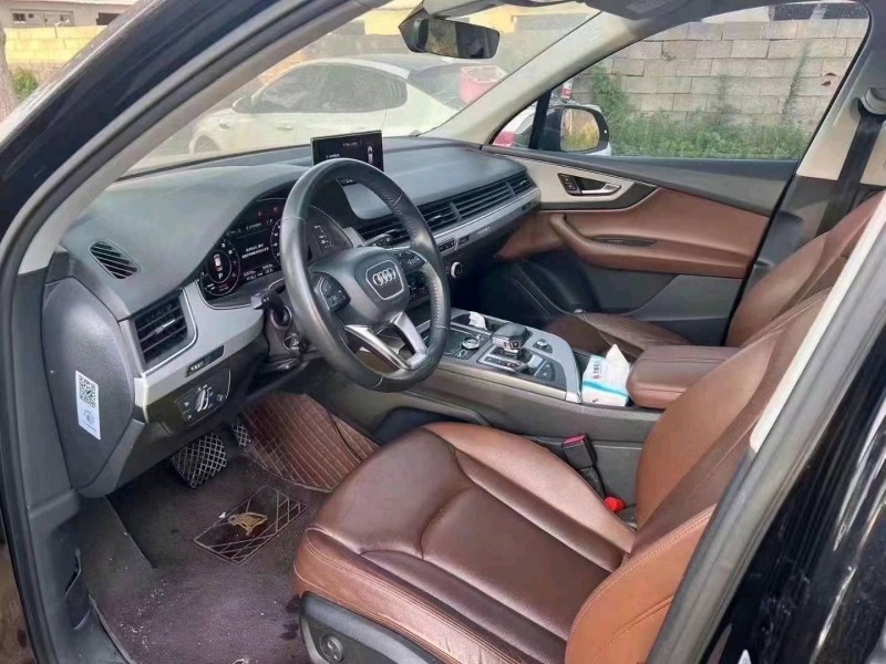 济南17年奥迪Q78