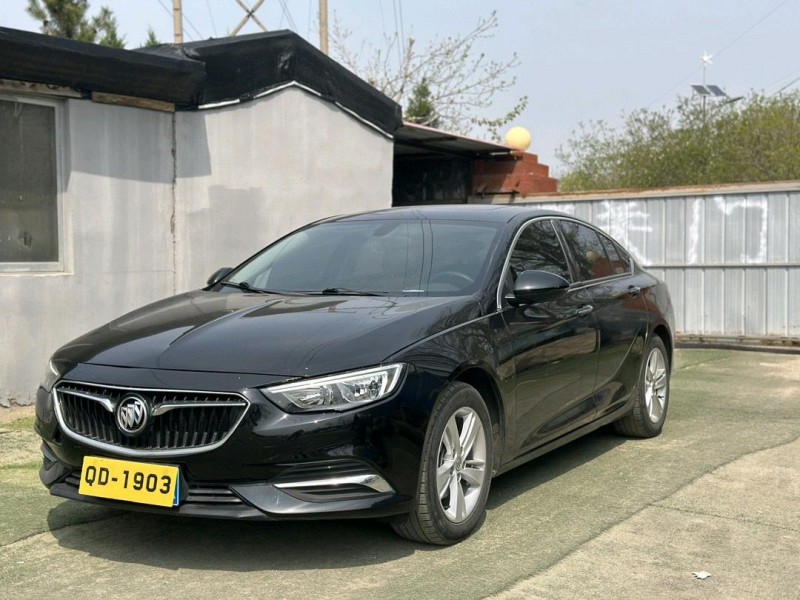 青岛20年别克君威2