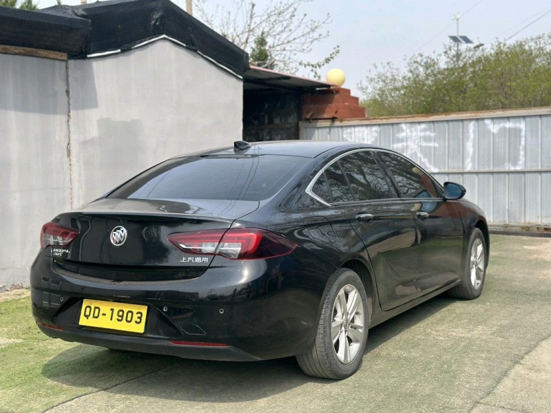 青岛20年别克君威9