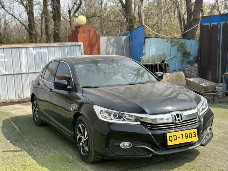 青岛18年本田雅阁2