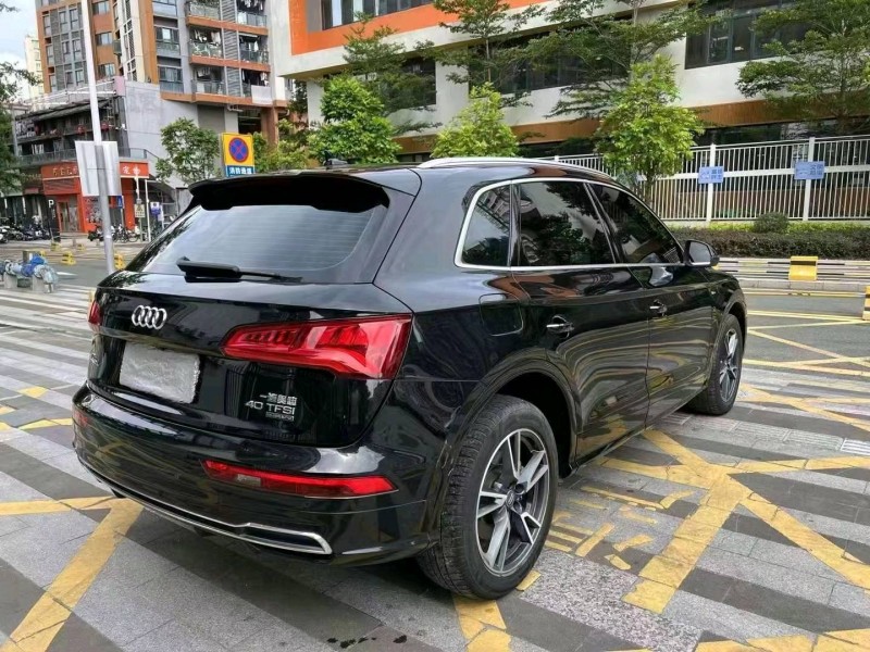 广州20年奥迪Q59