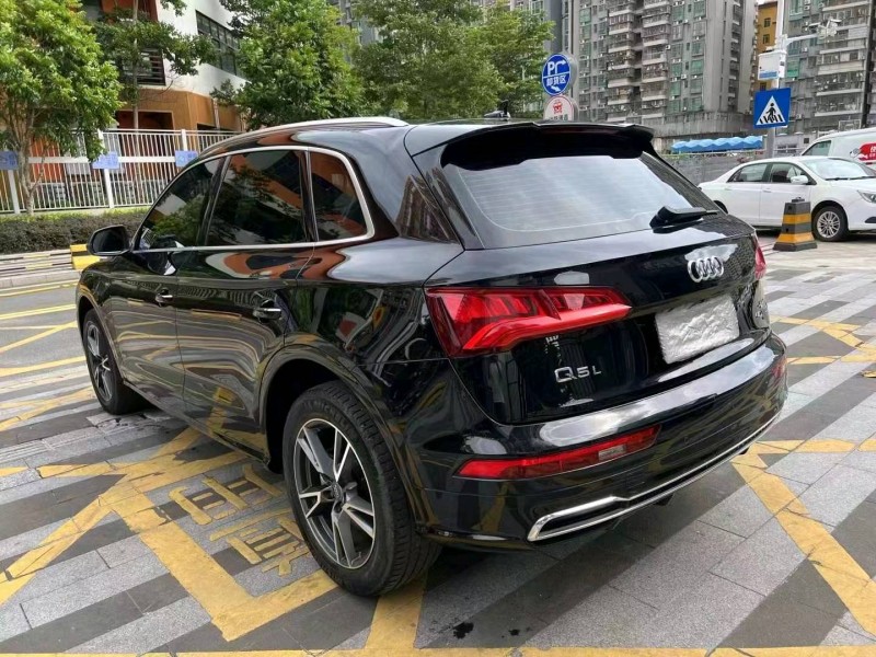 深圳20年奥迪Q58