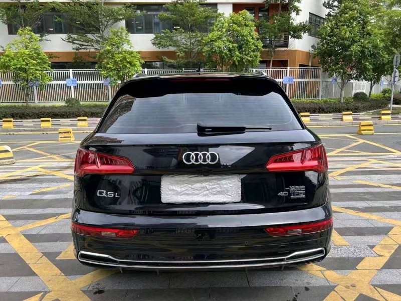 深圳20年奥迪Q59