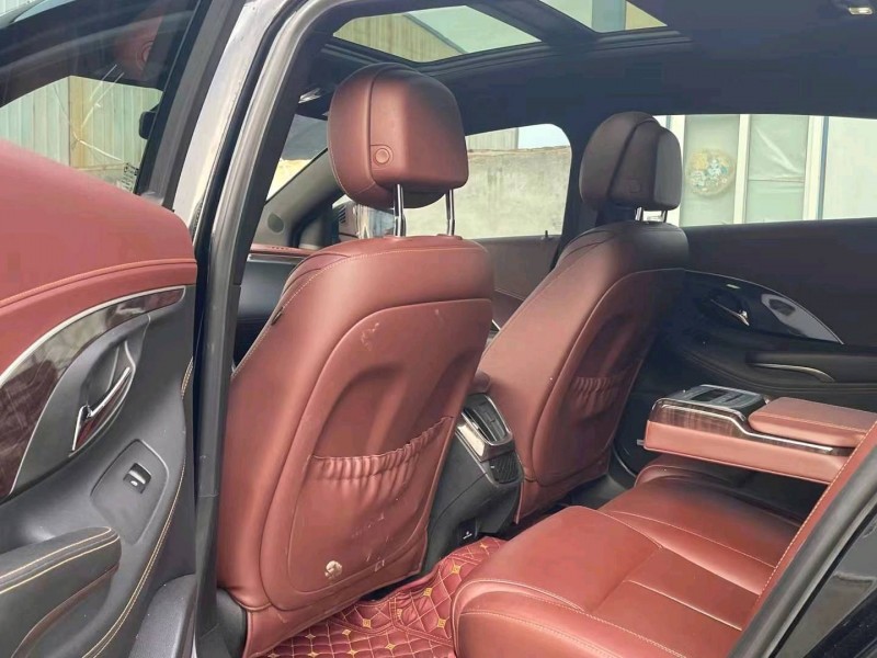 济宁13年别克君越4