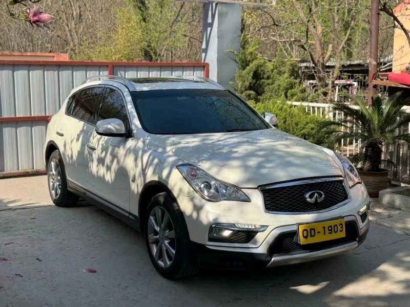 青島17年英菲尼迪QX503