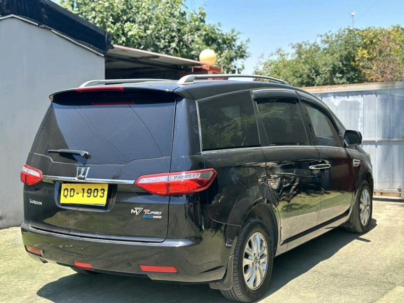 青岛17年纳智捷大7 MPV7