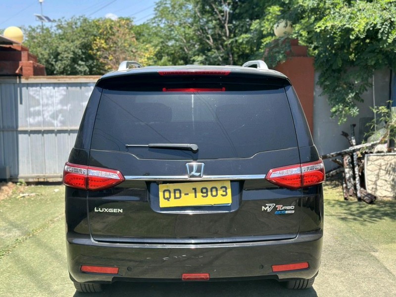 青岛17年纳智捷大7 MPV8
