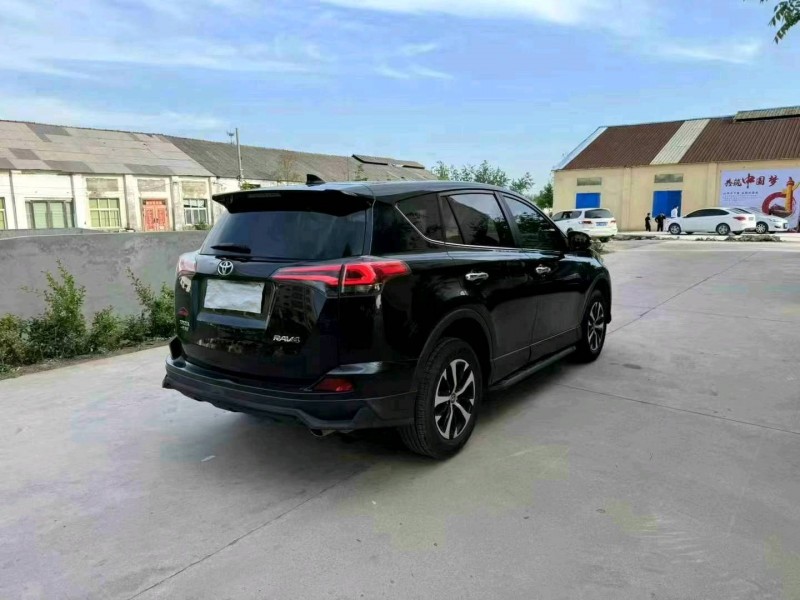 徐州19年丰田RAV4荣放3