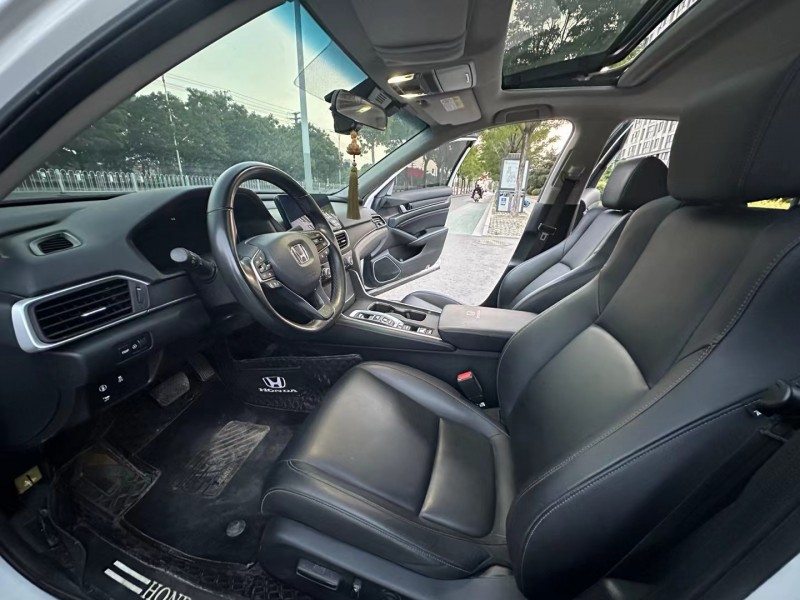 徐州22年本田雅阁6