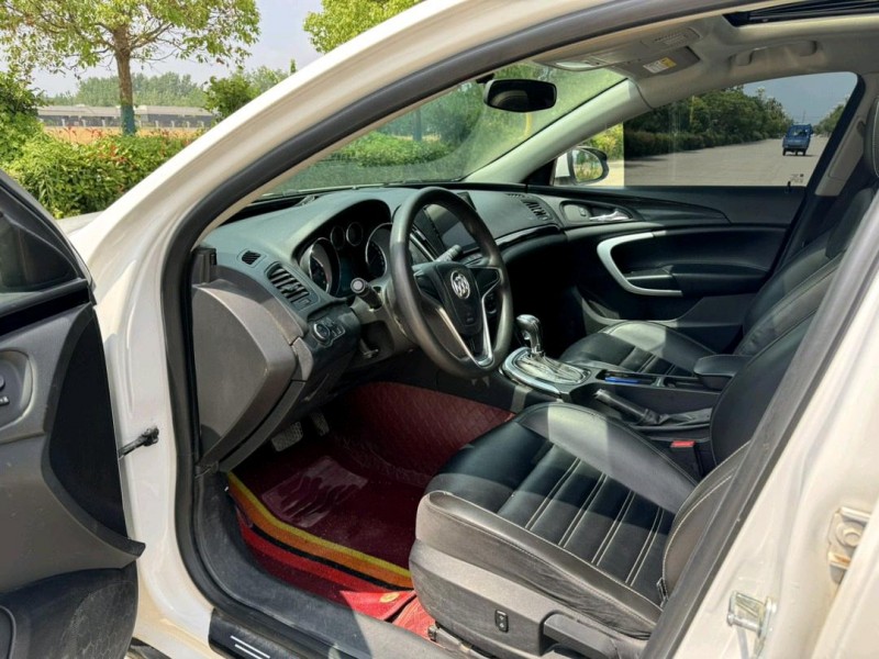 盐城16年别克君威6