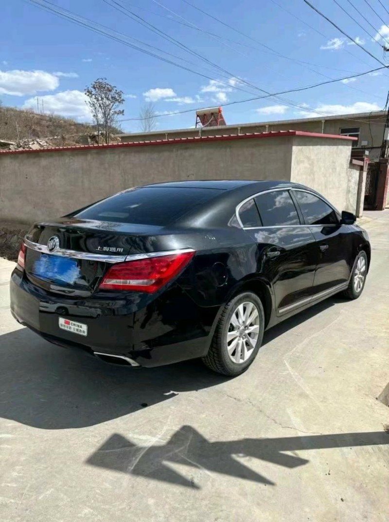 邢台15年别克君越7