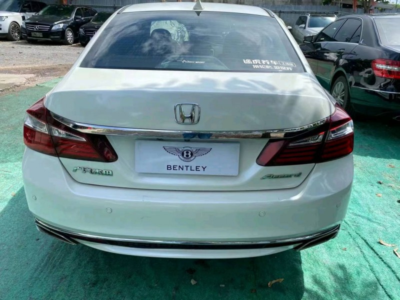 广州17年本田雅阁4