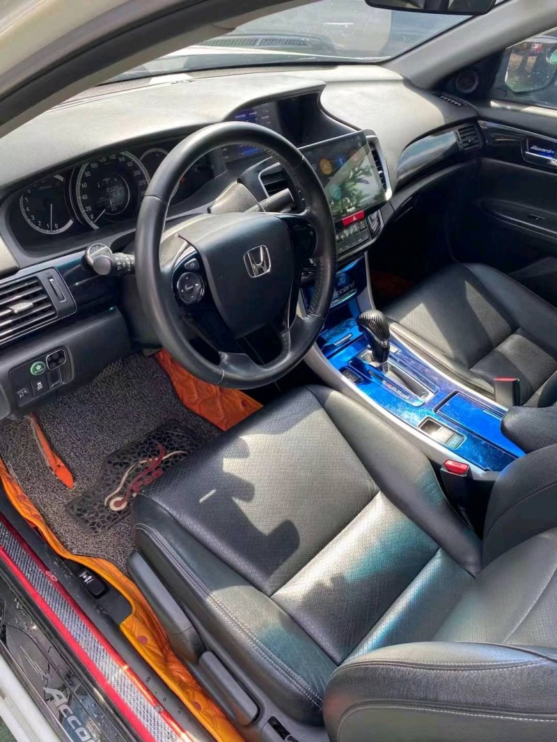 广州17年本田雅阁5