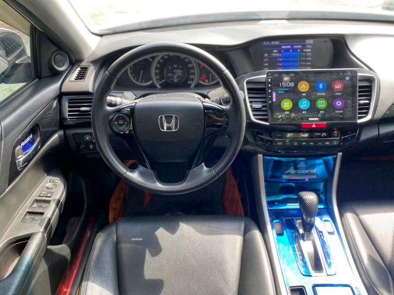 广州17年本田雅阁9