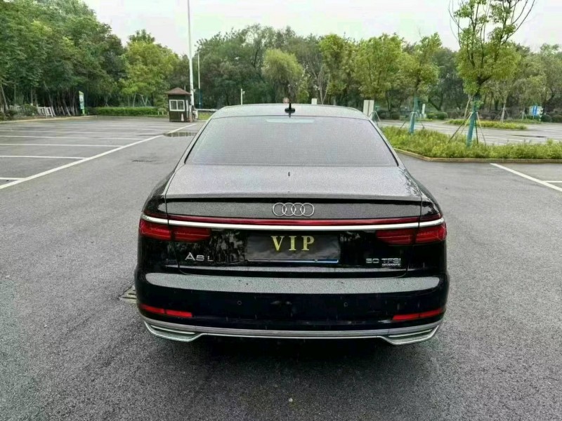 紹興19年奧迪A8L3