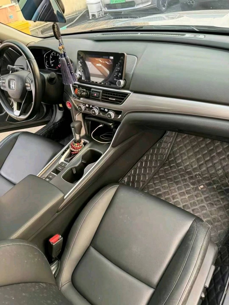 宿迁21年本田雅阁5