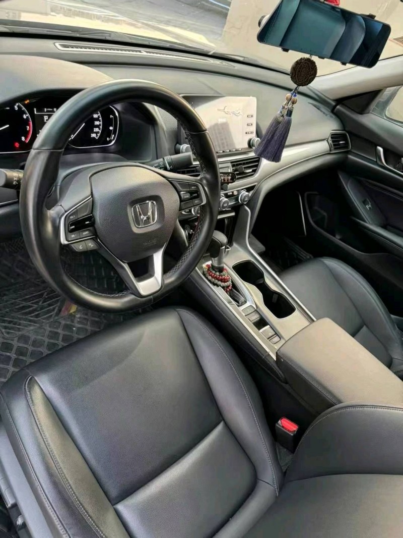 宿迁21年本田雅阁8