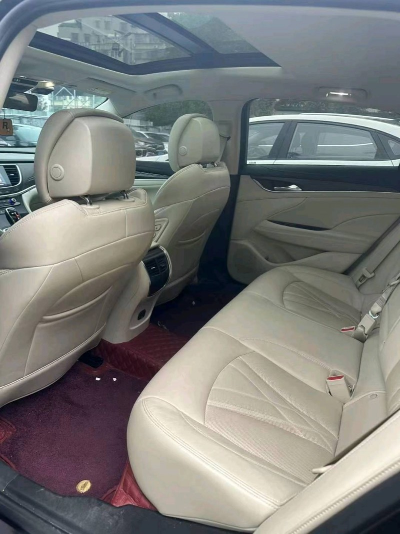 广州22年别克艾维亚7