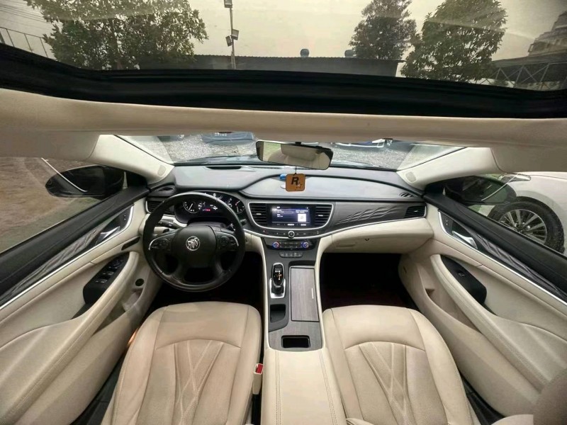 广州22年别克艾维亚8