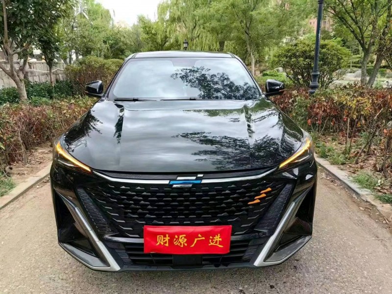 潍坊23年长安汽车欧尚1