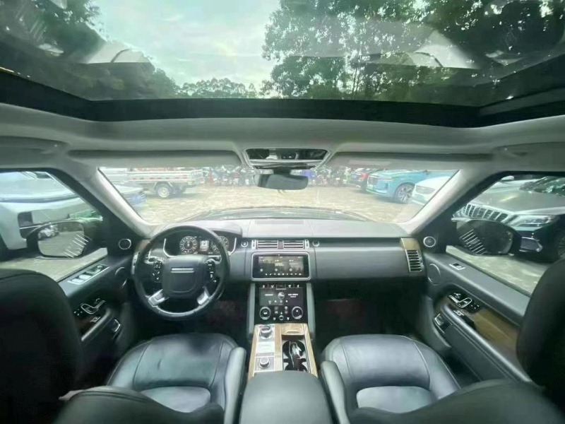 深圳19年路虎揽胜行政4