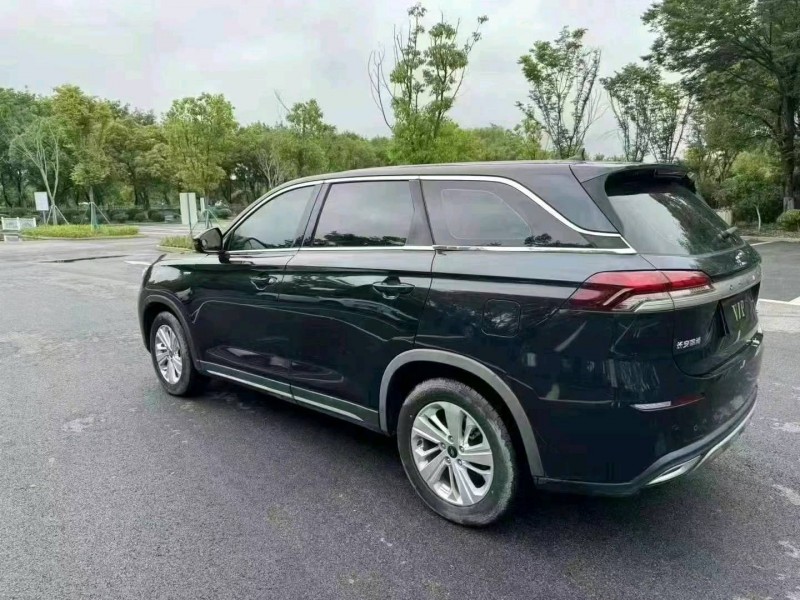 紹興21年長安汽車歐尚4