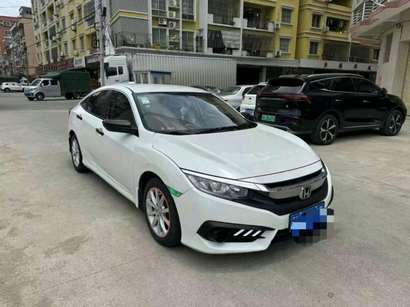 佛山17年本田思域2