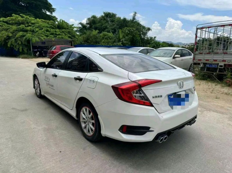 佛山17年本田思域3