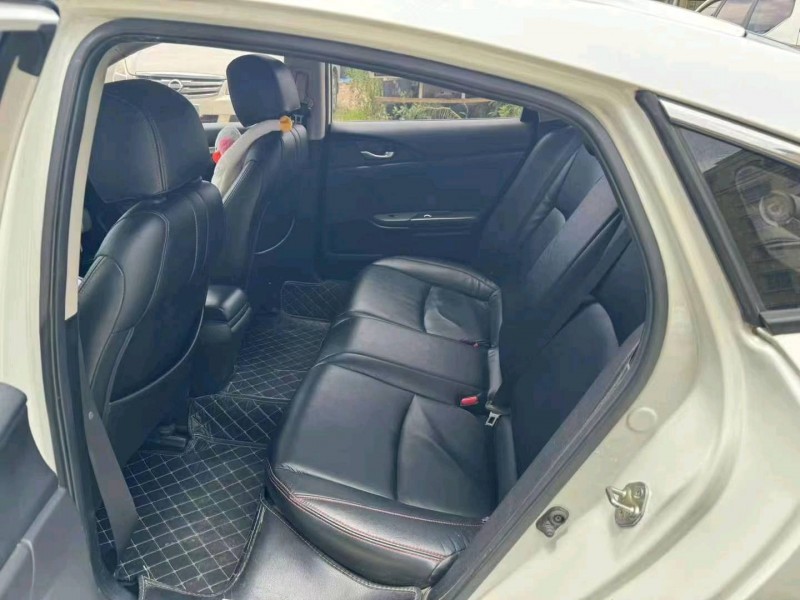 佛山17年本田思域4