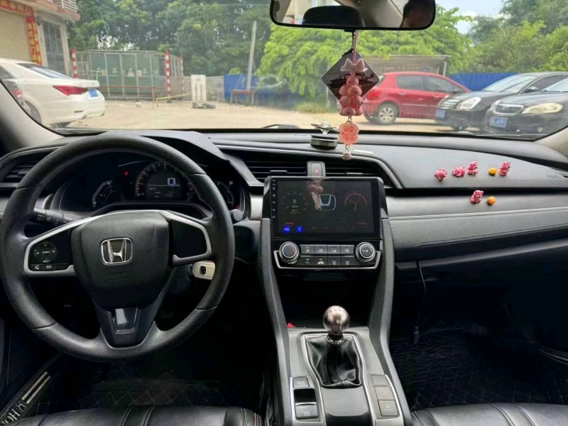 佛山17年本田思域7