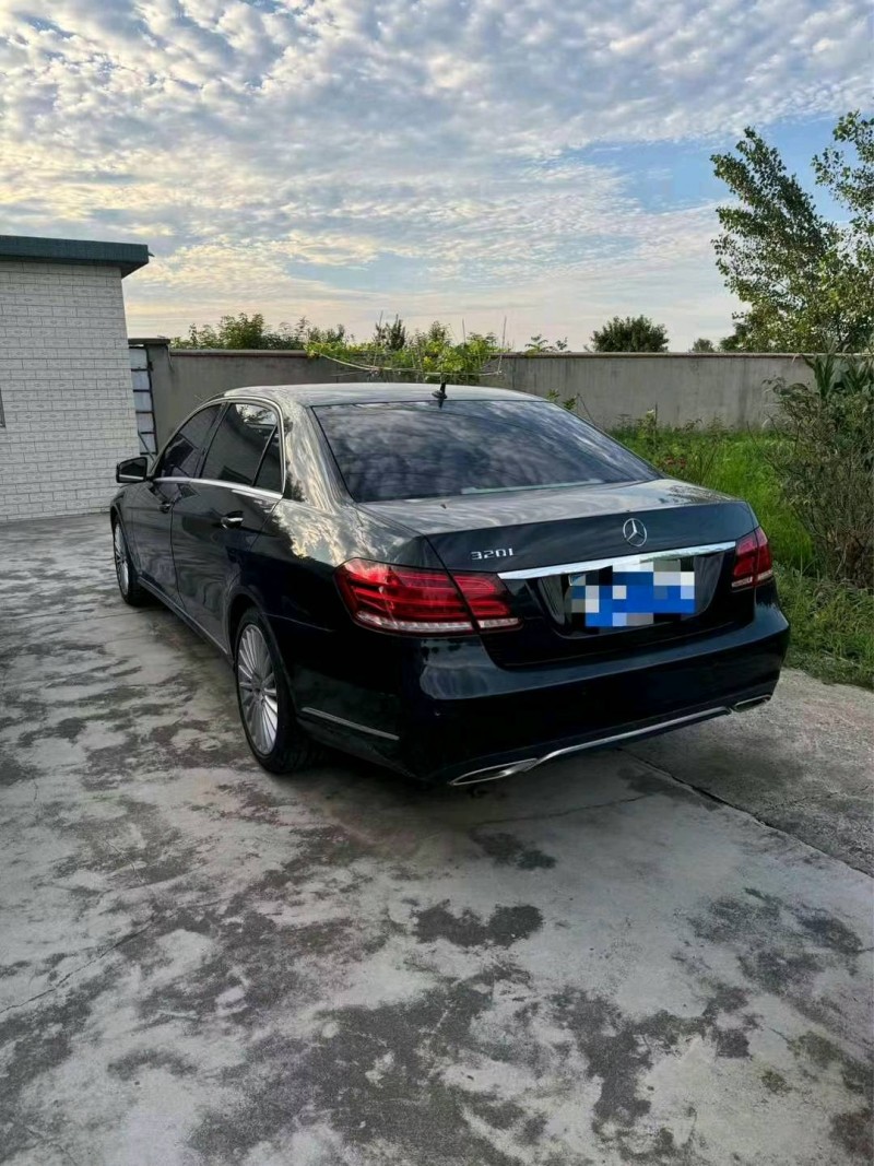 菏泽15年奔驰E8