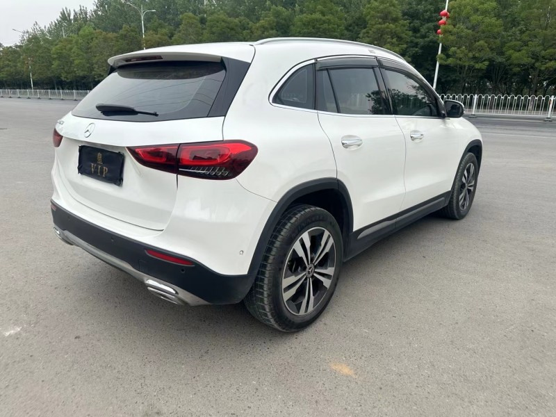徐州21年奔驰GLA8