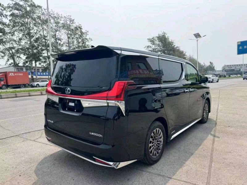 广州23年雷克萨斯LM300H4