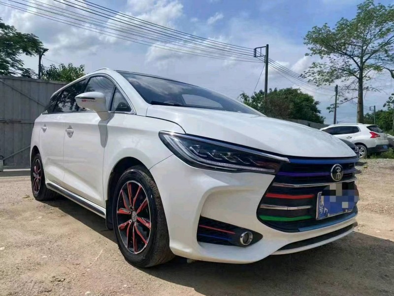 广州18年比亚迪宋MAX4