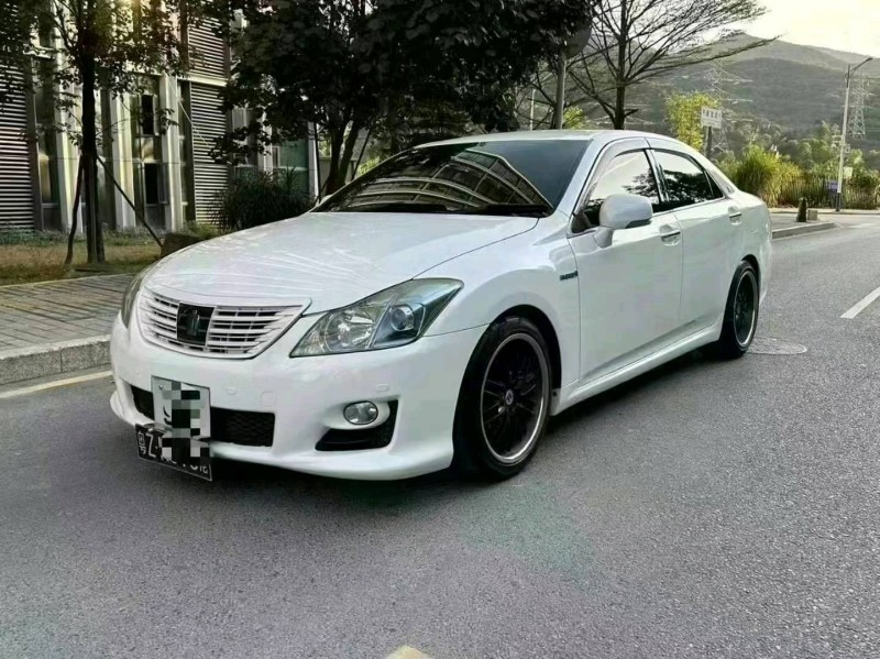 广州14年丰田皇冠2