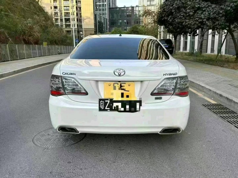 广州14年丰田皇冠9