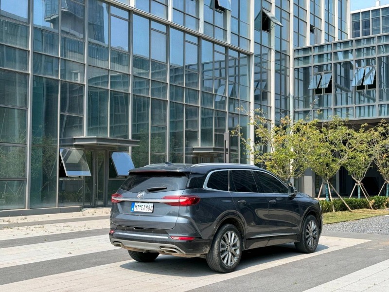 青岛20年别克昂科旗7