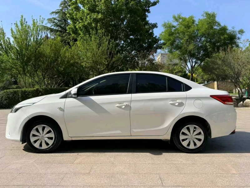 邢台19年丰田YARiS L 致享8
