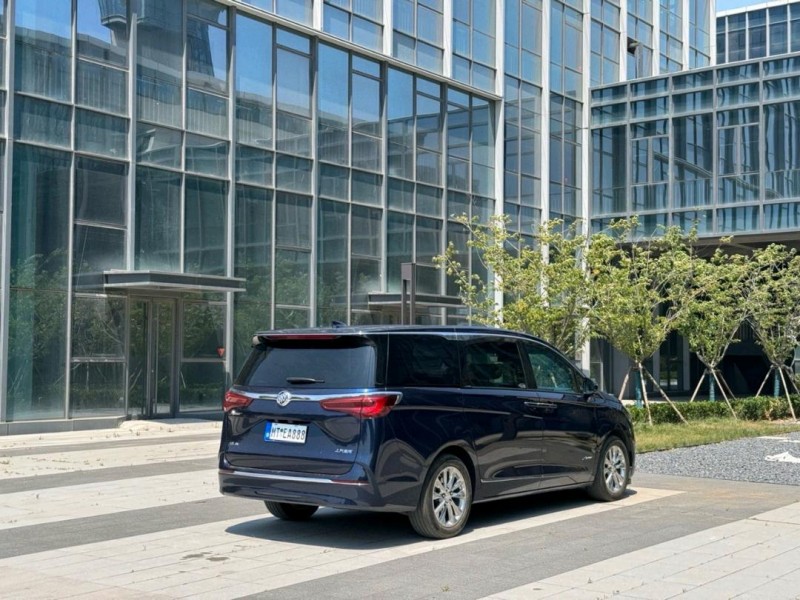 青岛21年别克GL89