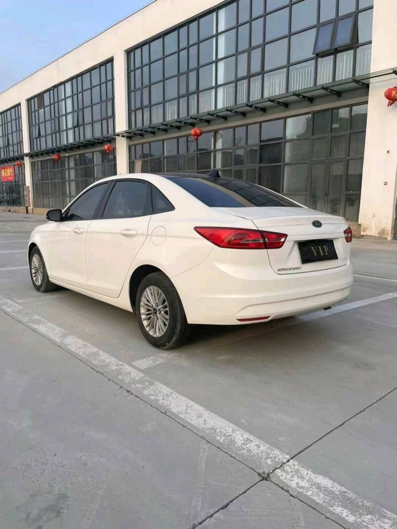 徐州17年福特福睿斯4