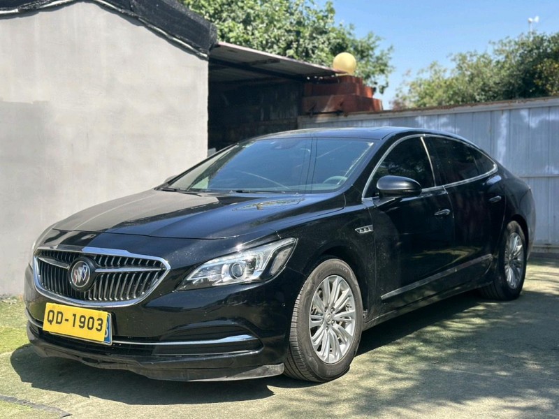 青岛17年别克君越3