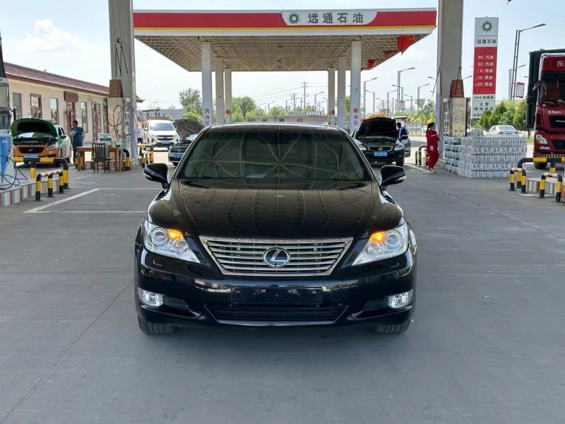 榆林10年雷克萨斯LS1