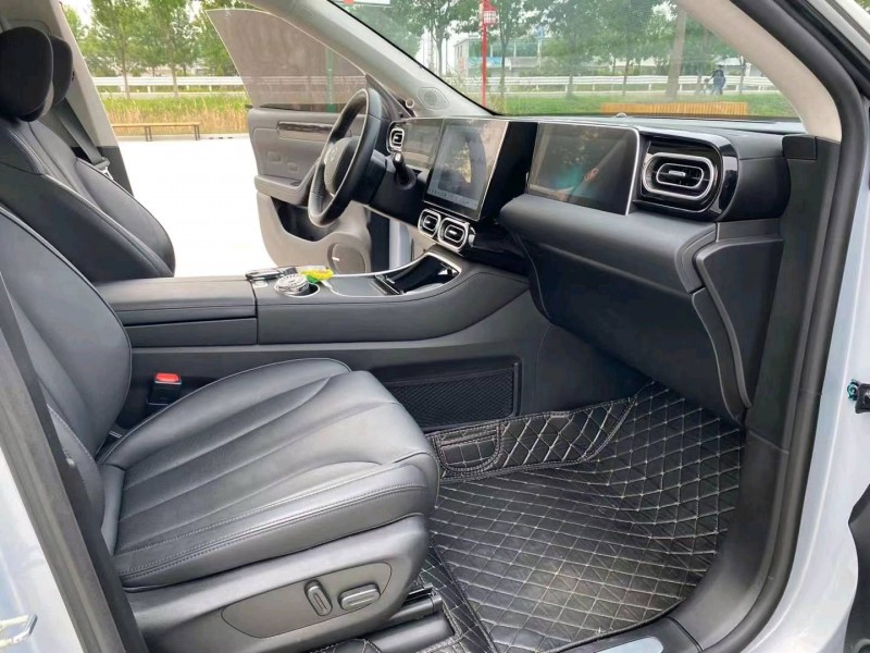徐州23年零跑汽車C116
