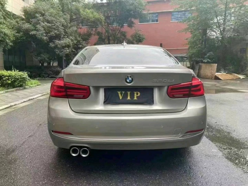 成都18年宝马3系8