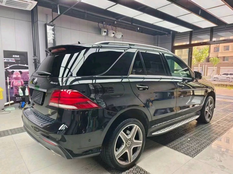 济南17年奔驰GLE9
