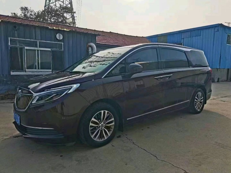 青岛17年别克GL82