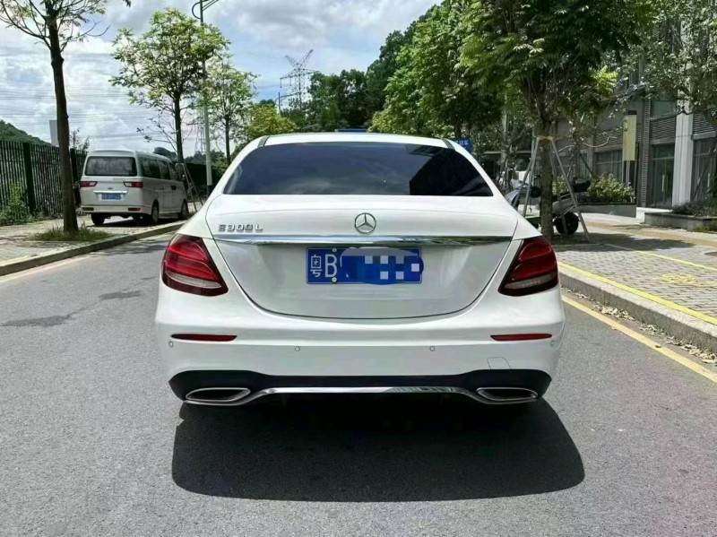 深圳18年奔驰E9