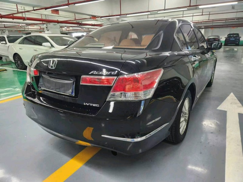 苏州12年本田雅阁6