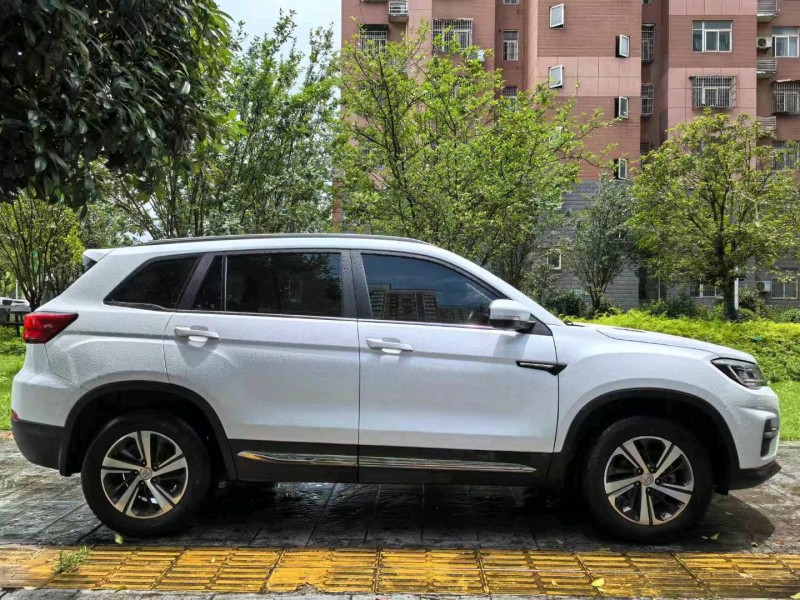 武汉19年长安汽车CS755